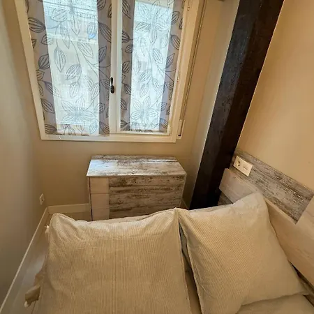 Amuma Justina Etxea , En Casco Antiguo דירה ברמאו